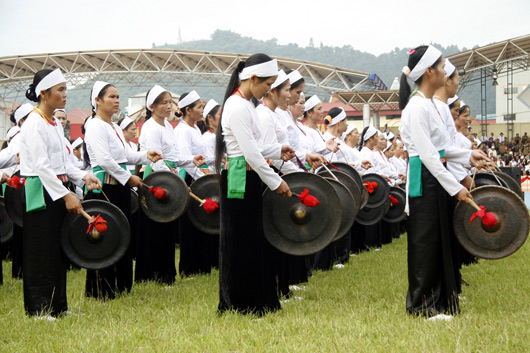 Muong ethnic minority people’s unique gong festival